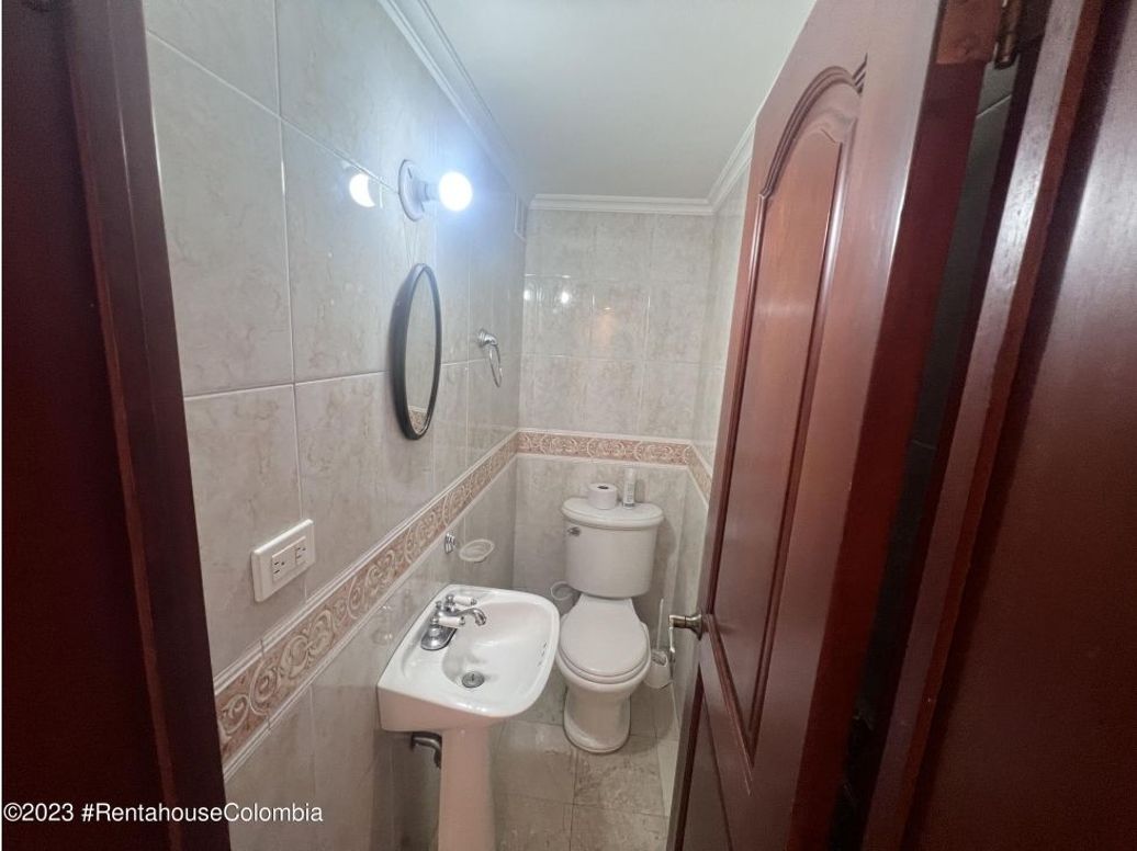 Casa de 3 alcobas en venta en Lisboa, Bogotá, 239 m² · foto 5 de 20