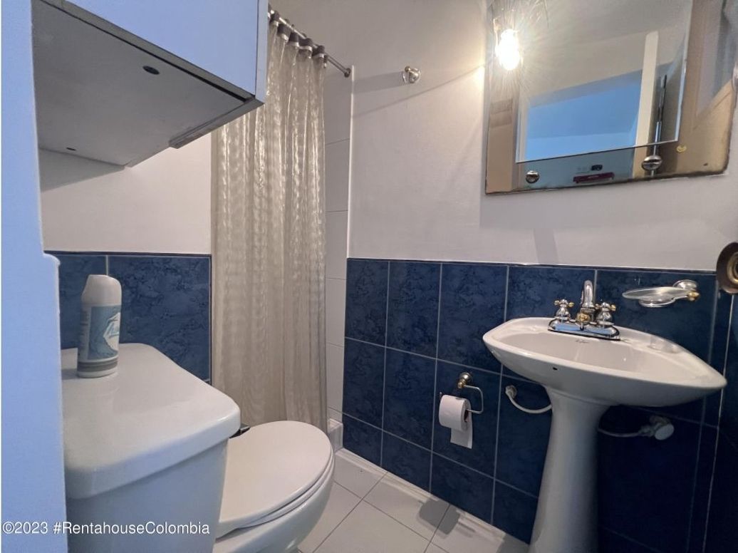 Casa de 3 alcobas en venta en Lisboa, Bogotá, 239 m² · foto 13 de 20