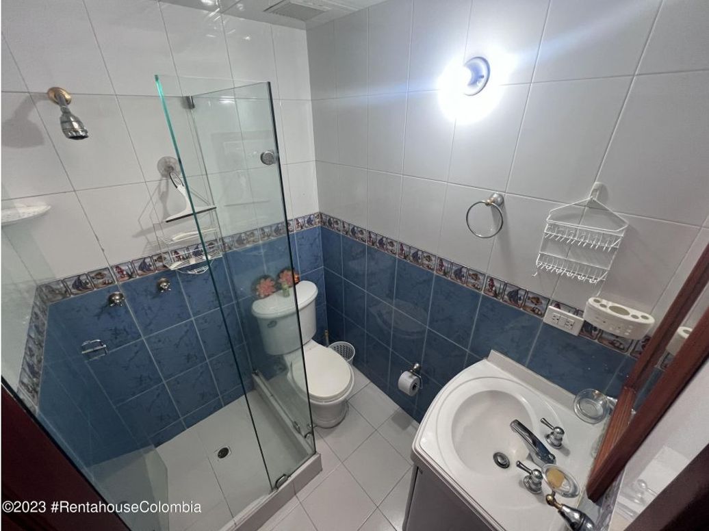 Casa de 3 alcobas en venta en Lisboa, Bogotá, 239 m² · foto 17 de 20