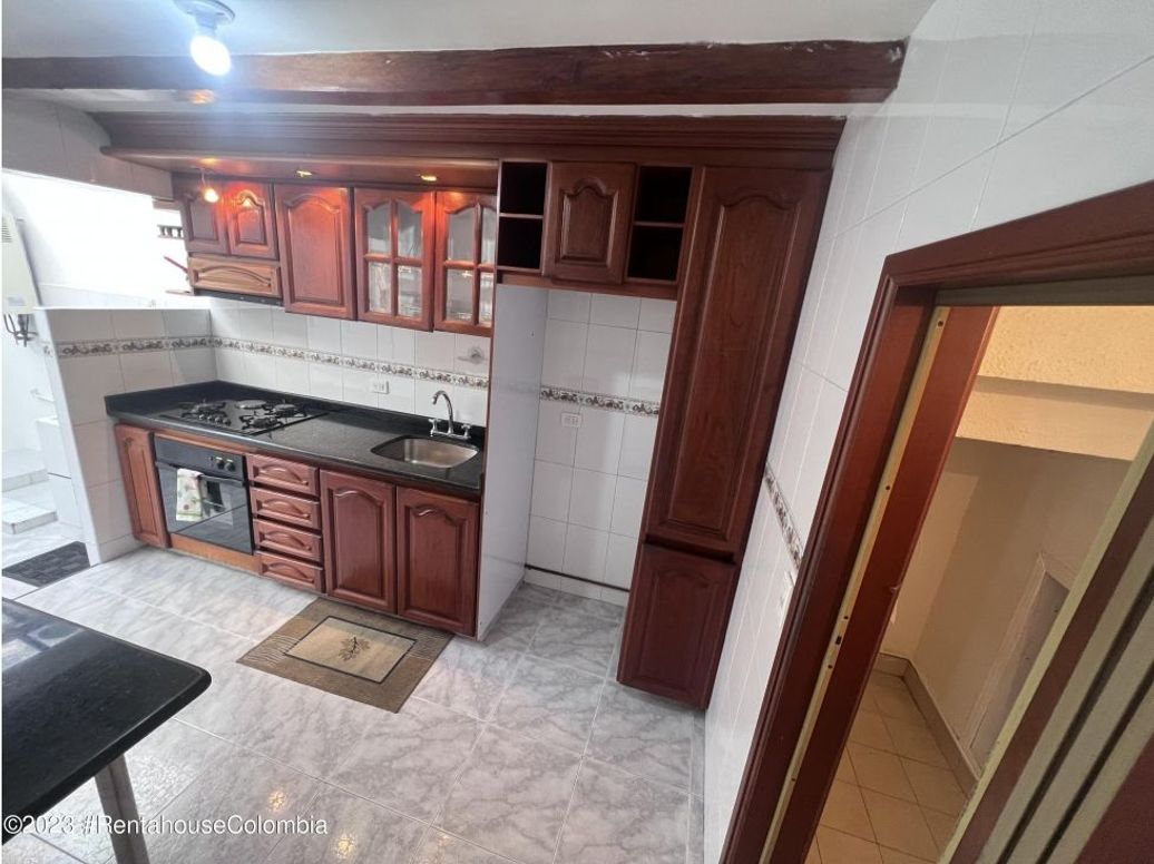 Casa de 3 alcobas en venta en Lisboa, Bogotá, 239 m² · foto 9 de 20