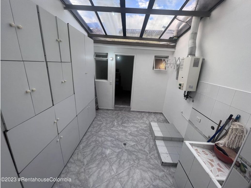 Casa de 3 alcobas en venta en Lisboa, Bogotá, 239 m² · foto 11 de 20