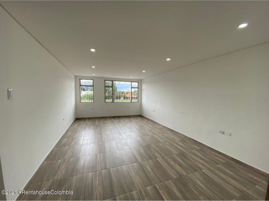Apartamento en venta en Salitre Greco, Bogotá · foto 4 de 20