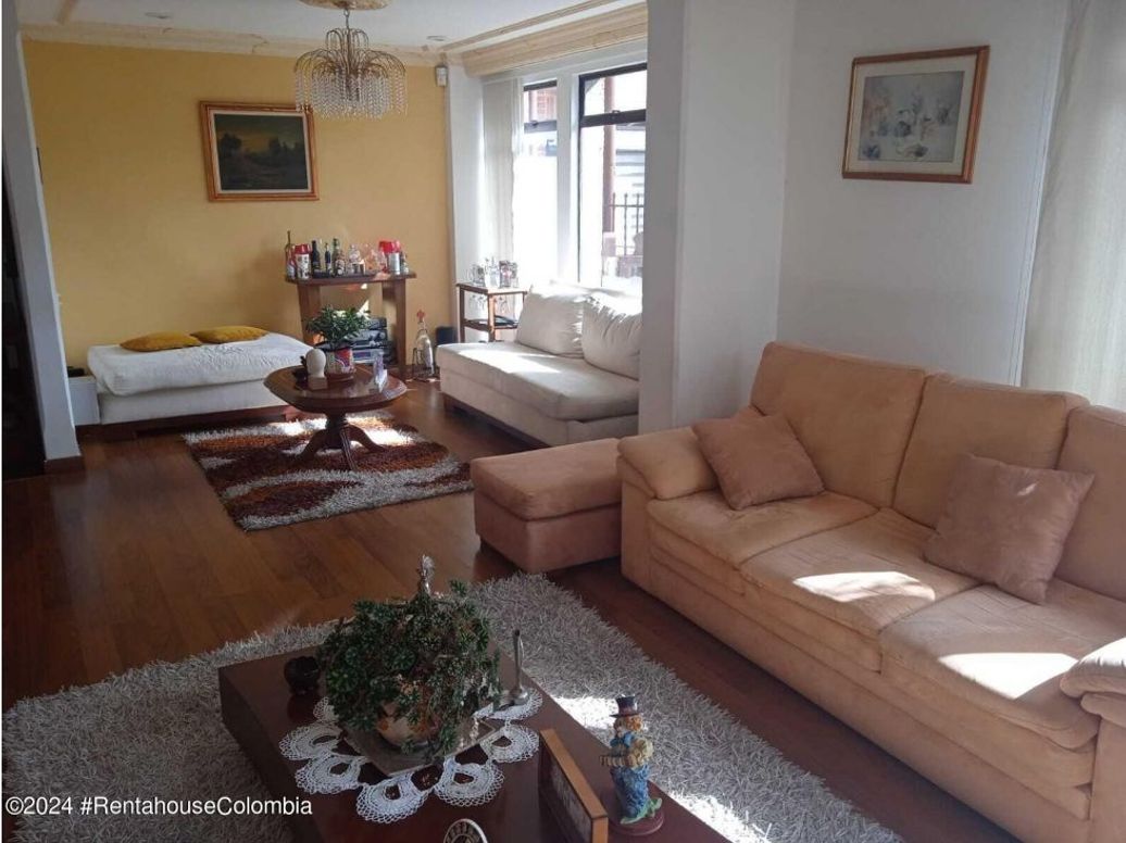 Casa de 4 alcobas en venta en San José De Bavaria, Bogotá, 420 m² · foto 5 de 20