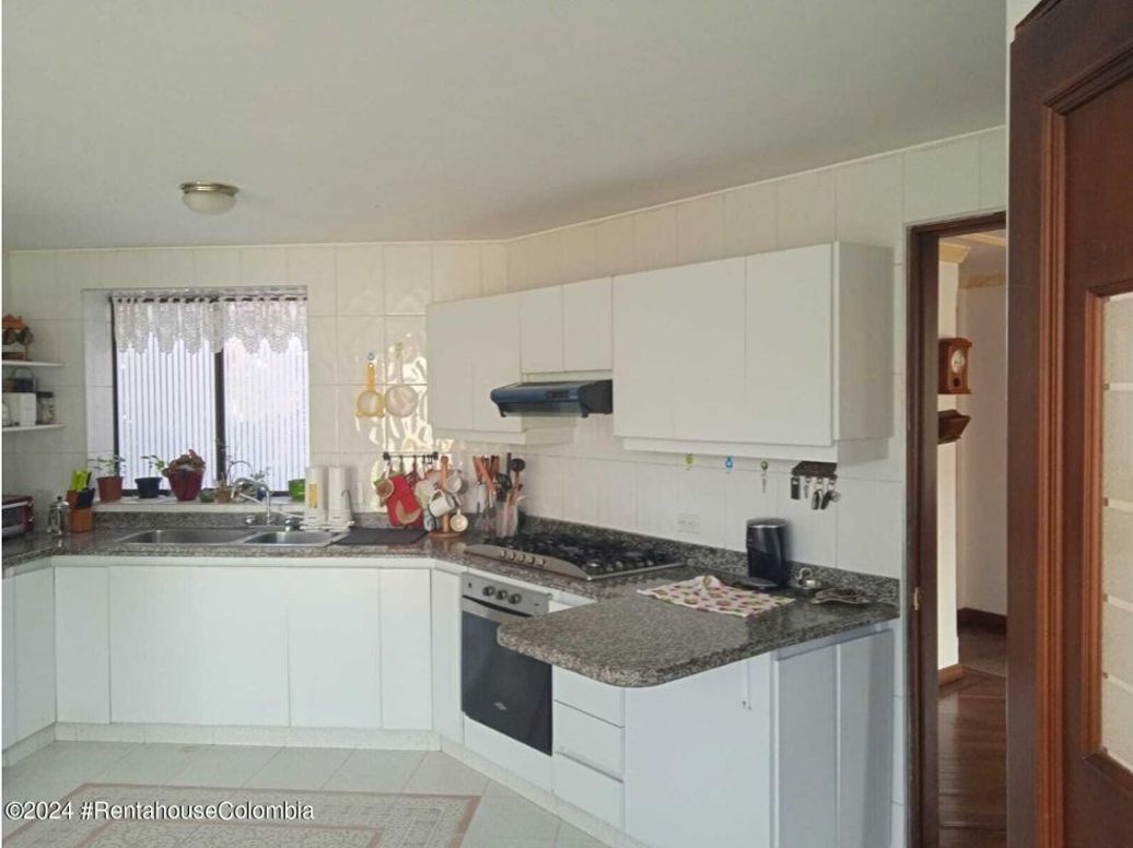 Casa de 4 alcobas en venta en San José De Bavaria, Bogotá, 420 m² · foto 10 de 20