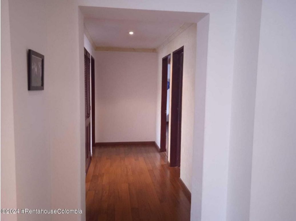 Casa de 4 alcobas en venta en San José De Bavaria, Bogotá, 420 m² · foto 18 de 20