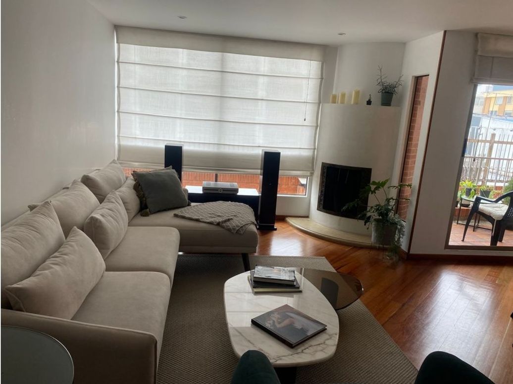 Apartamento de 3 alcobas en venta en San Patricio, Bogotá, 126 m² · foto 2 de 12