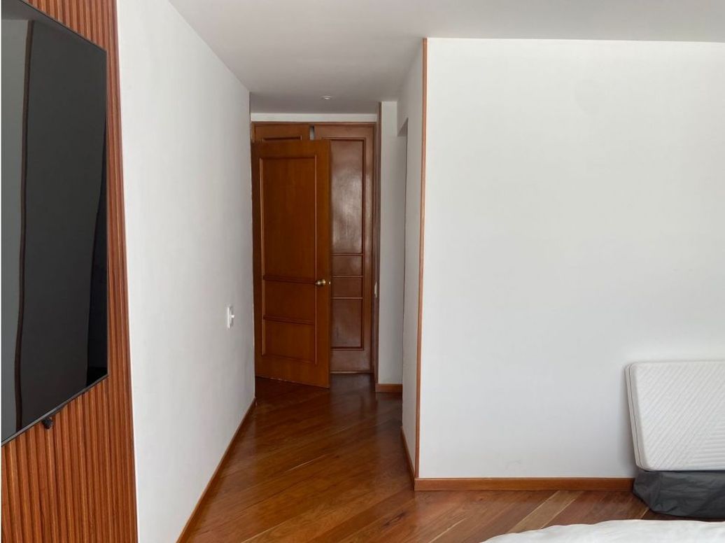 Apartamento de 3 alcobas en venta en San Patricio, Bogotá, 126 m² · foto 4 de 12