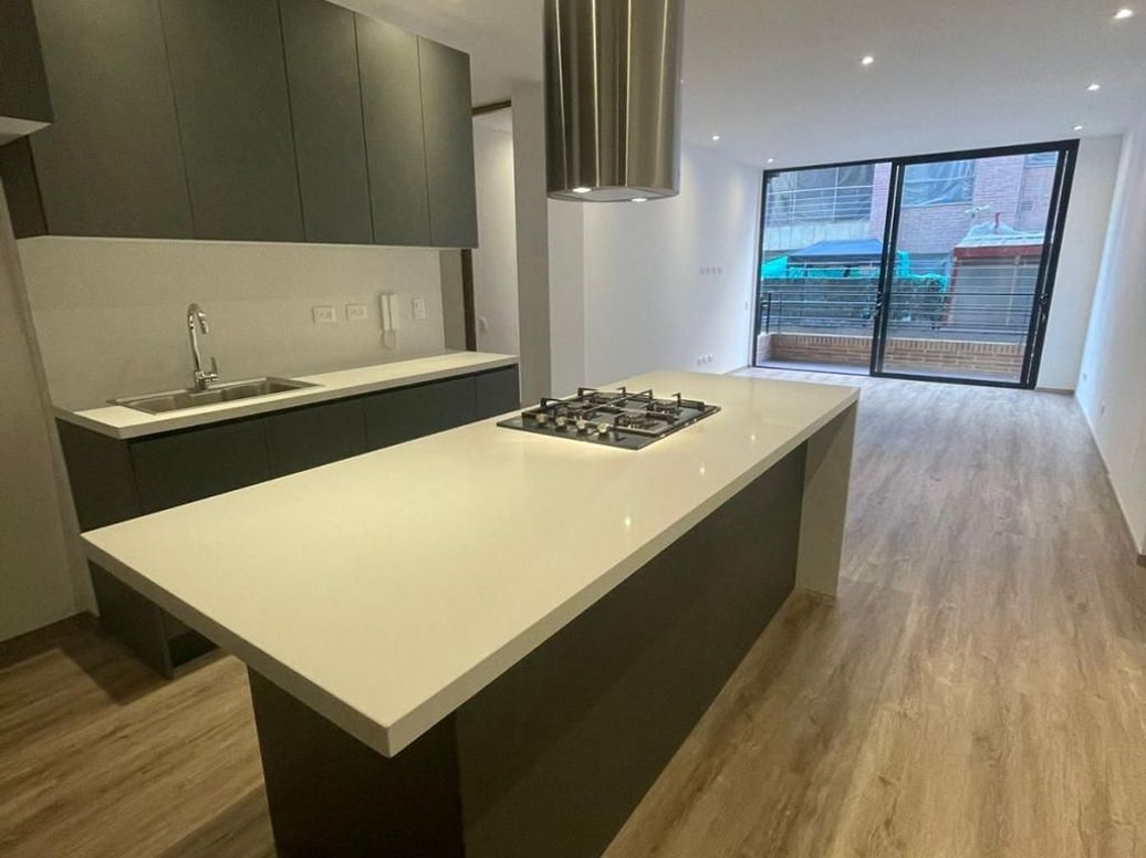 Apartamento de 2 alcobas en venta en Rincon Del Chicó, Bogotá, 92 m² · foto 2 de 20