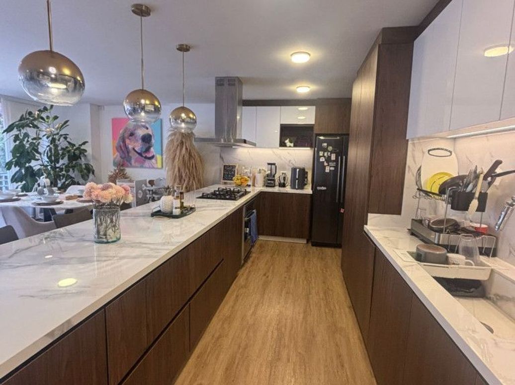 Apartamento de 3 alcobas en venta en San Patricio, Bogotá, 176 m² · foto 3 de 20