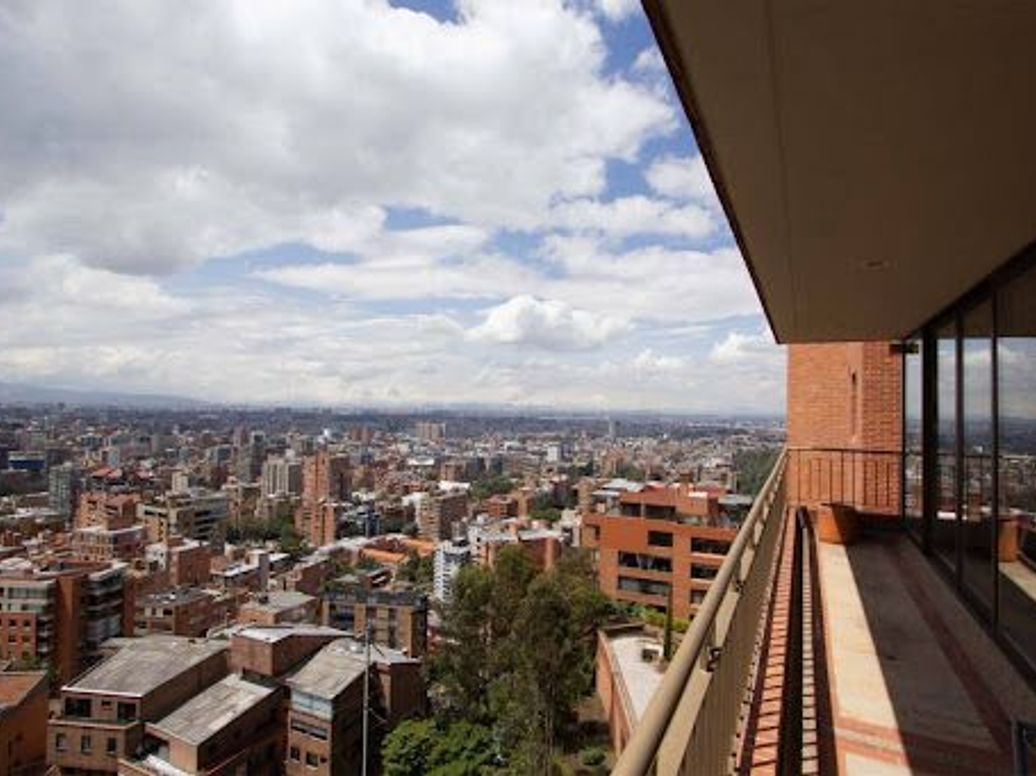 Apartamento de 4 alcobas en venta en Chicó Alto, Bogotá, 349 m² · foto 11 de 20