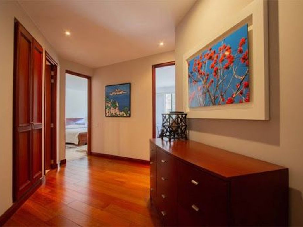 Apartamento de 4 alcobas en venta en Chicó Alto, Bogotá, 349 m² · foto 15 de 20