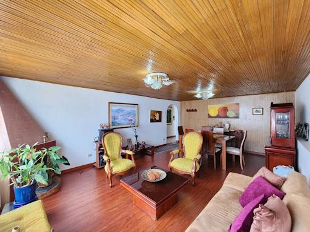 Casa de 3 alcobas en venta en El Encanto, Bogotá, 278 m² · foto 10 de 20