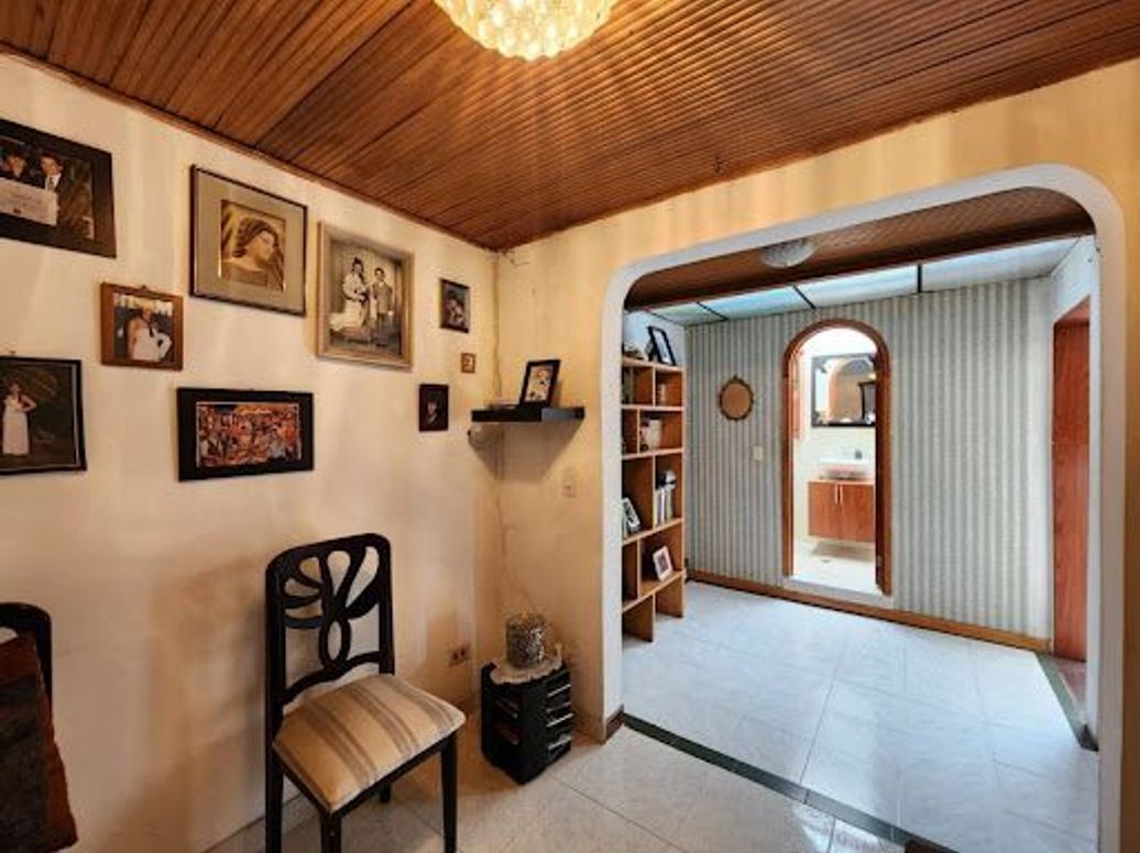 Casa de 3 alcobas en venta en El Encanto, Bogotá, 278 m² · foto 11 de 20