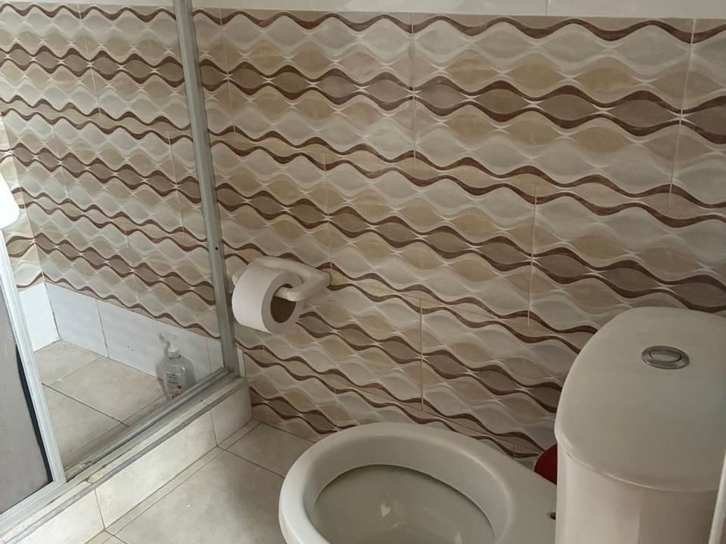 Casa de 10 alcobas en venta en Santa Rosita, Bogotá, 434 m² · foto 18 de 20