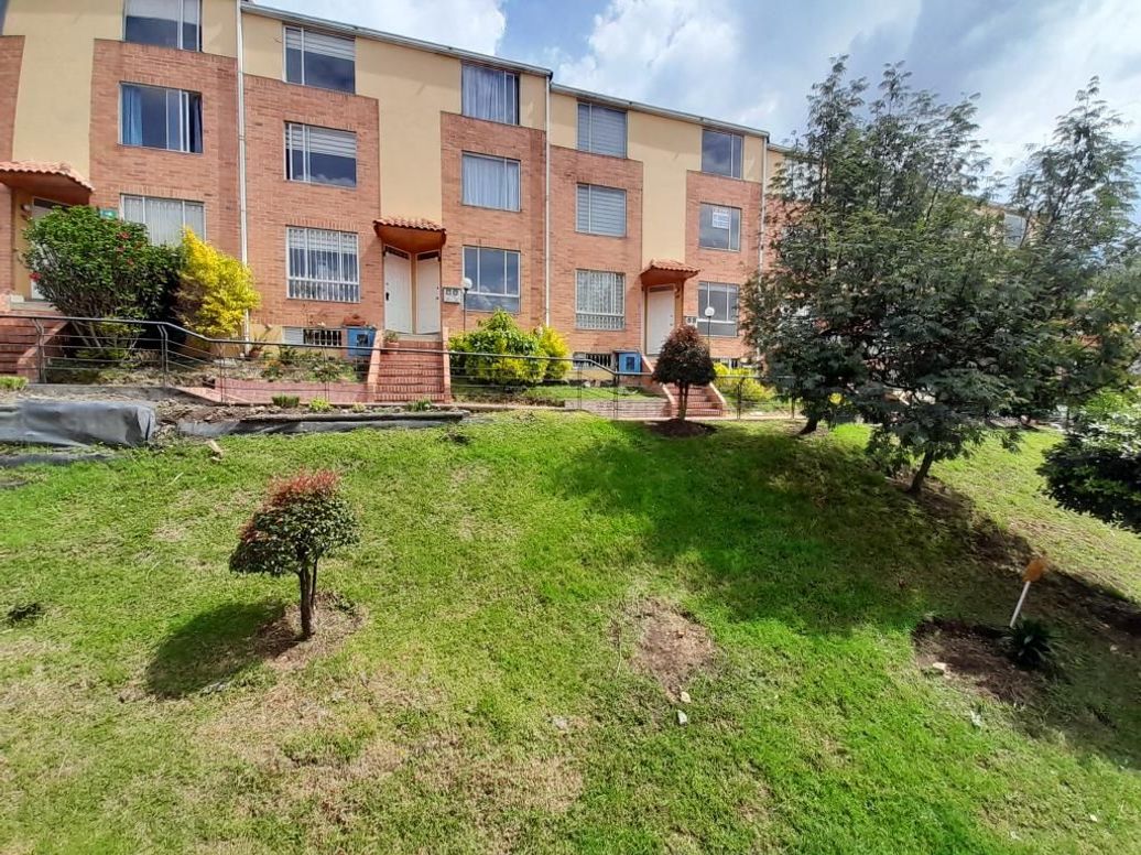 Casa de 3 alcobas en venta en San Jorge, Bogotá, 105 m² · foto 3 de 20
