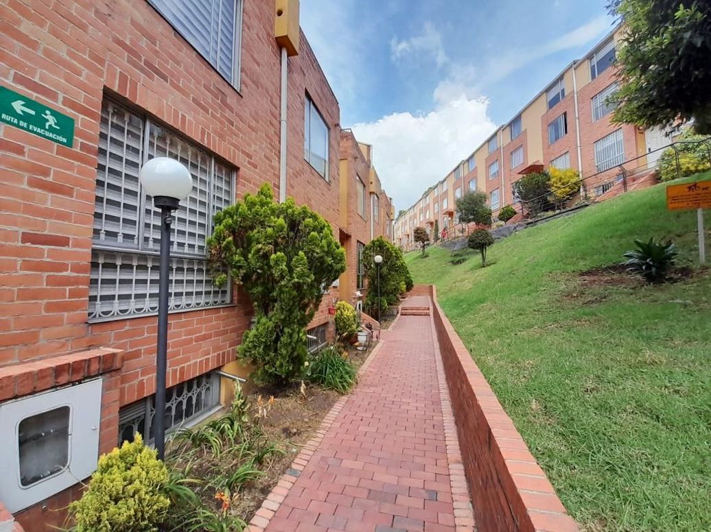 Casa de 3 alcobas en venta en San Jorge, Bogotá, 105 m² · foto 4 de 20