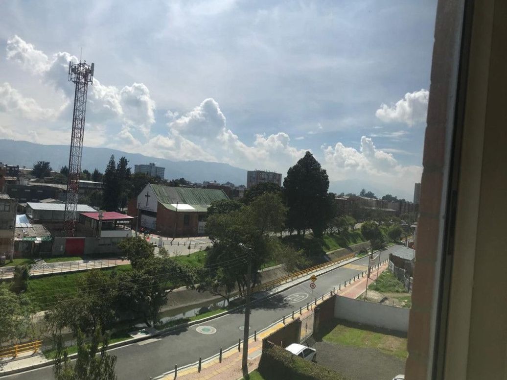 Apartamento de 3 alcobas en venta en Granada Norte, Bogotá, 70 m² · foto 6 de 15