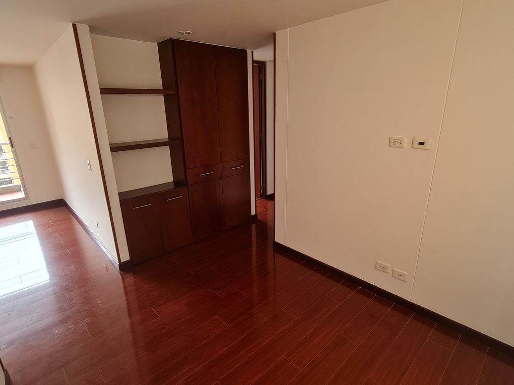 Apartamento de 3 alcobas en arriendo en Colina Campestre, Bogotá, 135 m² · foto 7 de 20