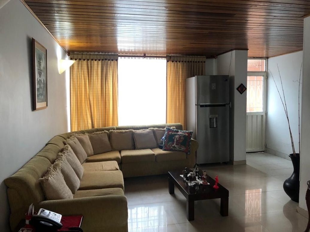 Casa de 5 alcobas en venta en Los Andes, Bogotá, 220 m² · foto 2 de 20