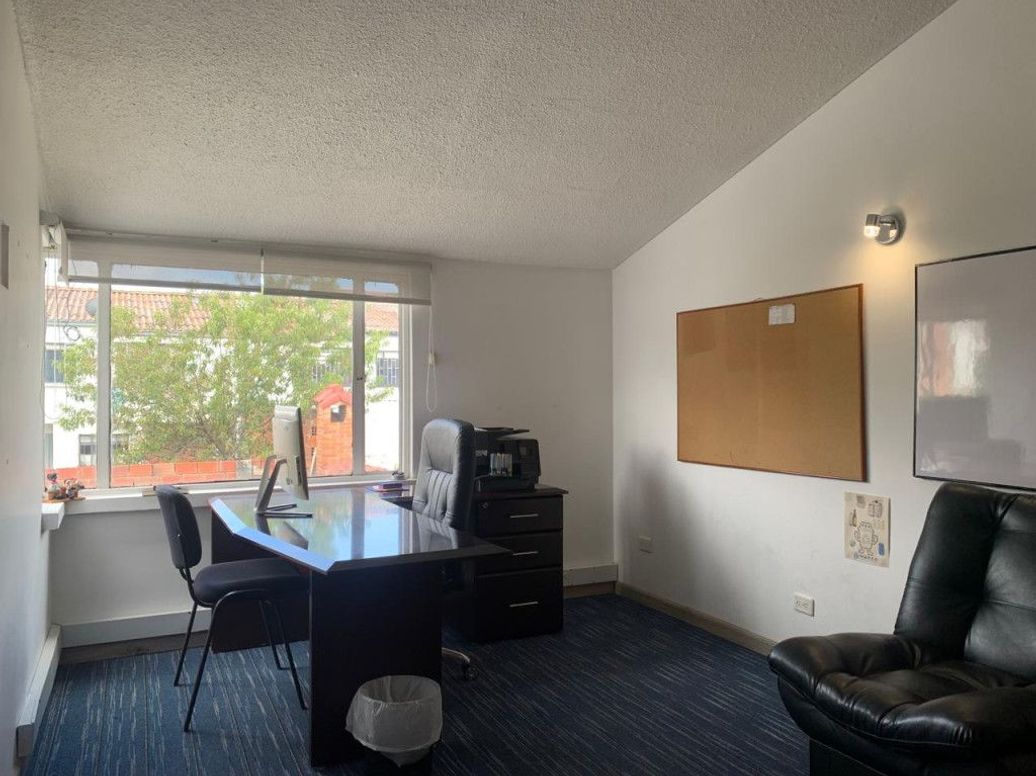Casa de 4 alcobas en venta en Prado Veraniego Sur, Bogotá, 223 m² · foto 17 de 20