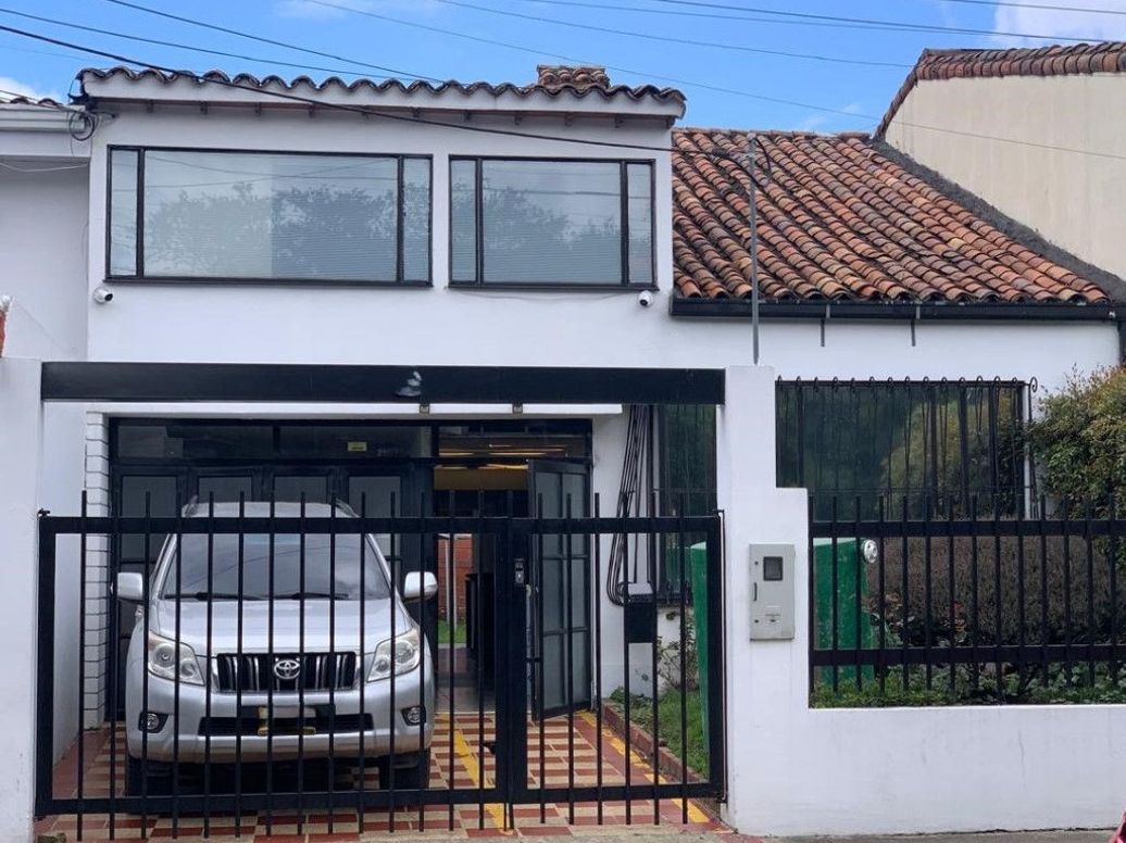 Casa de 4 alcobas en venta en Prado Veraniego Sur, Bogotá, 223 m² · foto 14 de 20