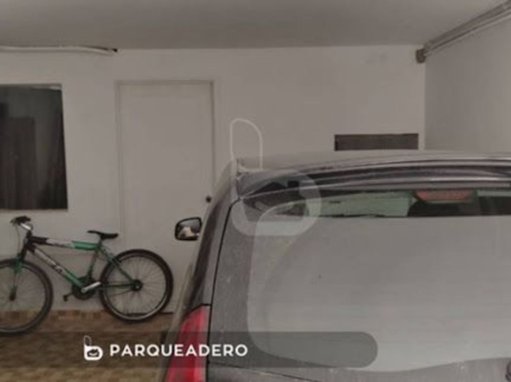 Casa de 10 alcobas en venta en San Pedro De Tibabuyes, Bogotá, 218 m² · foto 6 de 15
