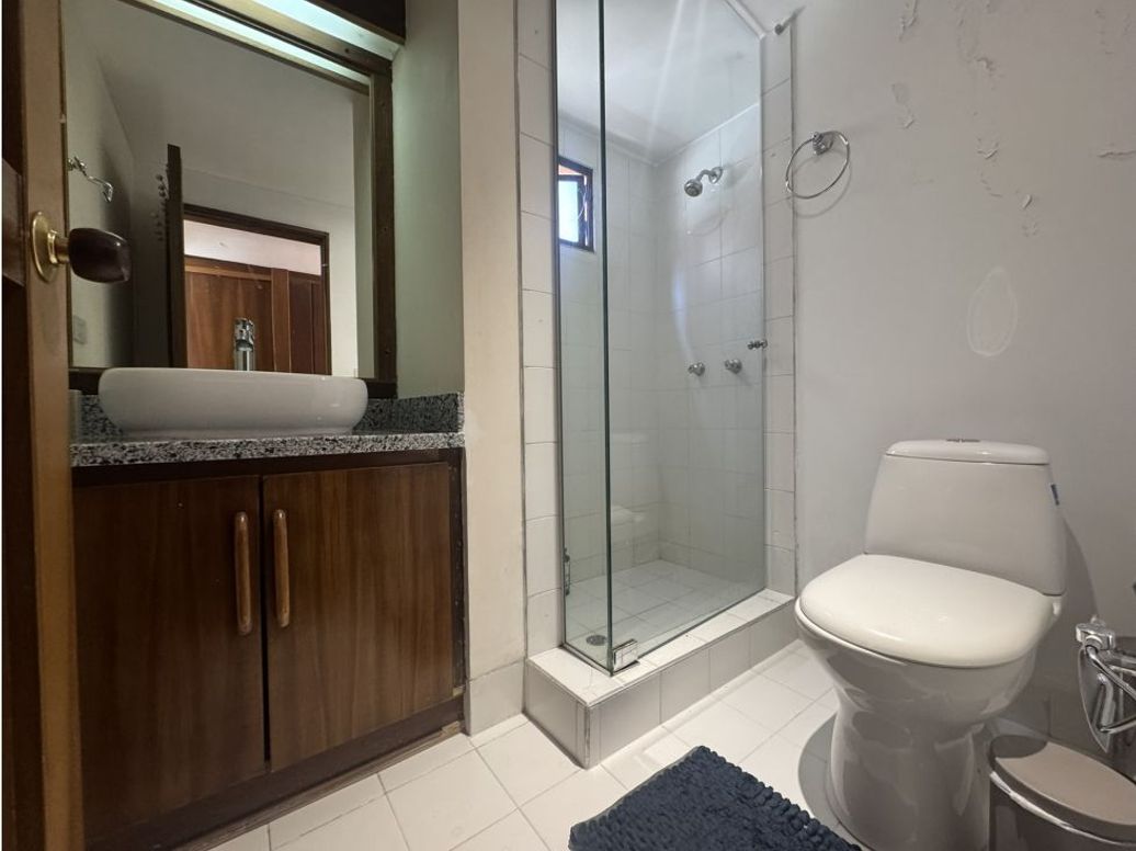 Apartaestudio en venta en Los Rosales, Bogotá, 45 m² · foto 8 de 11