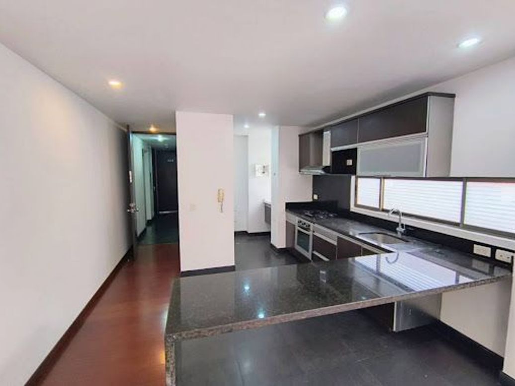 Apartamento de 2 alcobas en venta en Chico, Bogotá, 91 m² · foto 9 de 20