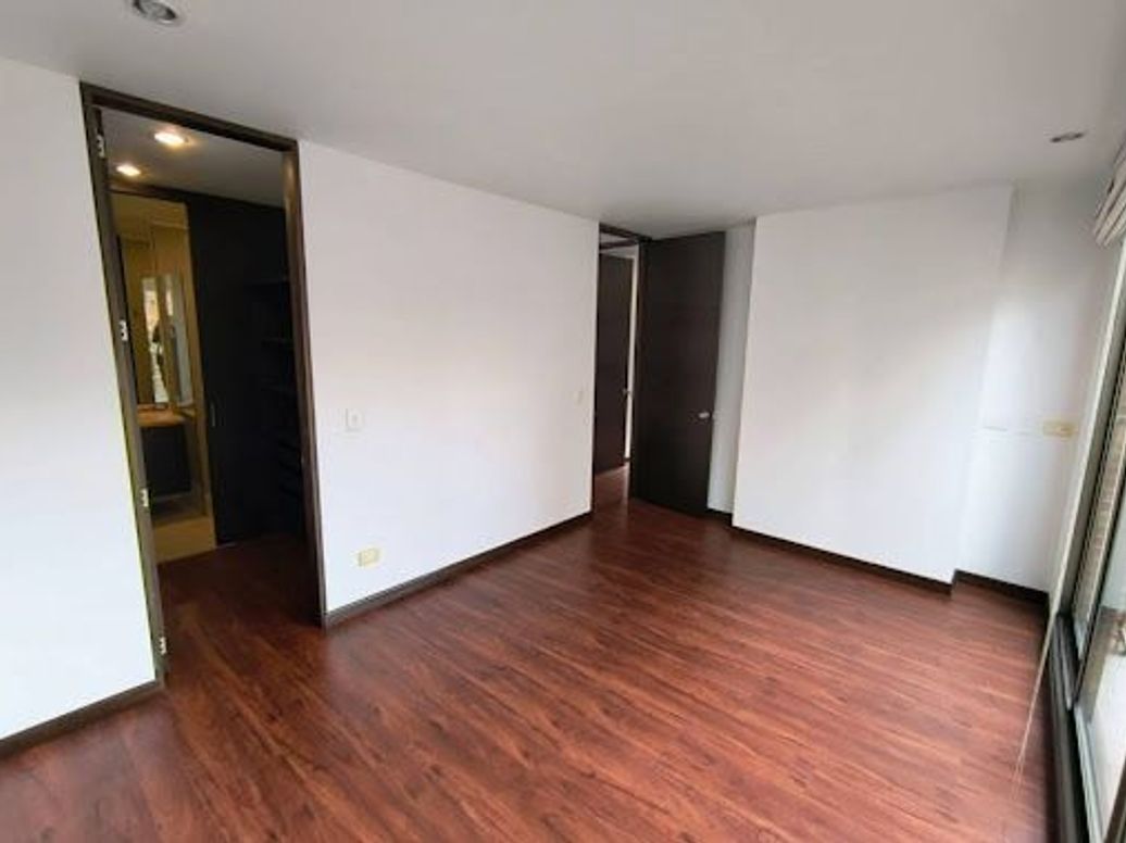 Apartamento de 2 alcobas en venta en Chico, Bogotá, 91 m² · foto 15 de 20