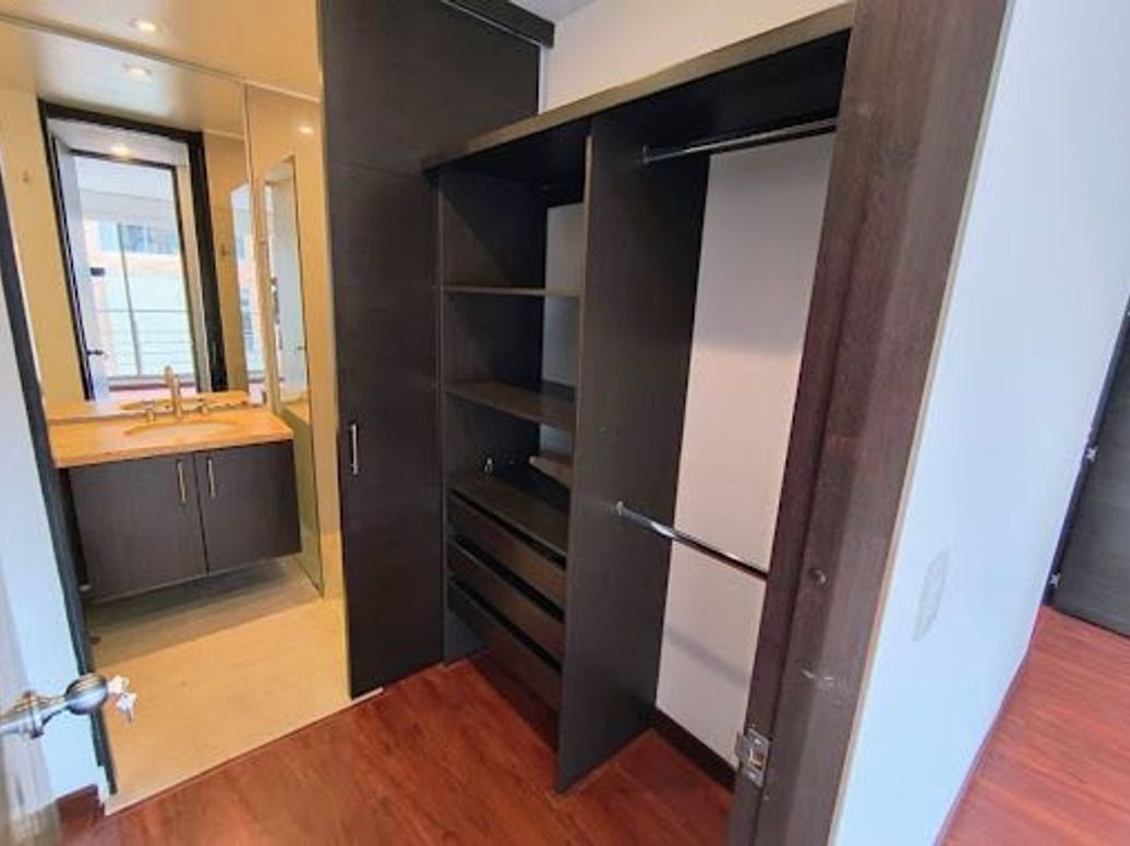Apartamento de 2 alcobas en venta en Chico, Bogotá, 91 m² · foto 16 de 20