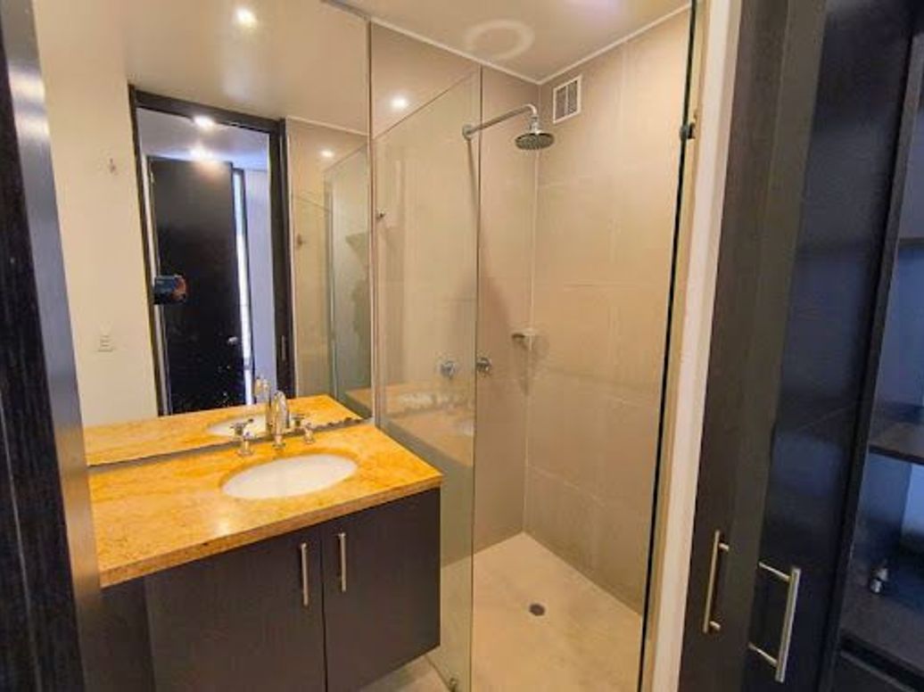 Apartamento de 2 alcobas en venta en Chico, Bogotá, 91 m² · foto 19 de 20