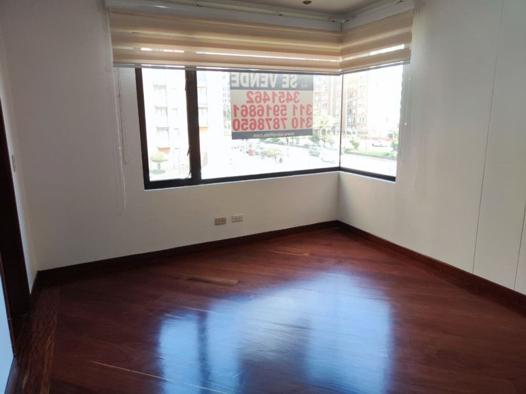 Apartamento de 3 alcobas en venta en Cr. Torres Del Obelisco, Bogotá, 147 m² · foto 18 de 20