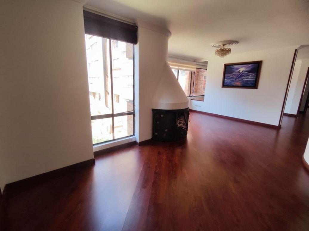 Apartamento de 3 alcobas en venta en Cr. Torres Del Obelisco, Bogotá, 147 m² · foto 5 de 20
