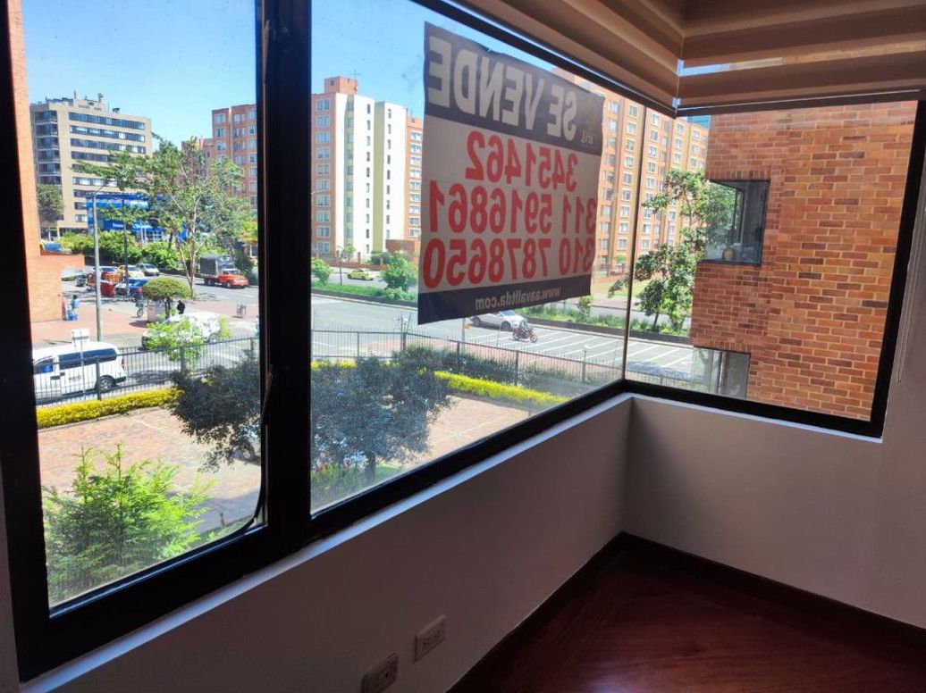 Apartamento de 3 alcobas en venta en Cr. Torres Del Obelisco, Bogotá, 147 m² · foto 19 de 20