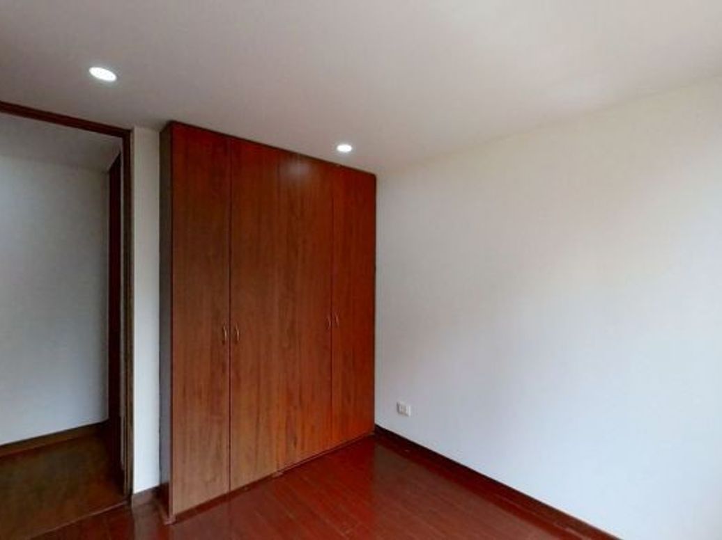 Apartamento de 3 alcobas en venta en San Antonio Nor - Occidental, Bogotá, 84 m² · foto 7 de 9