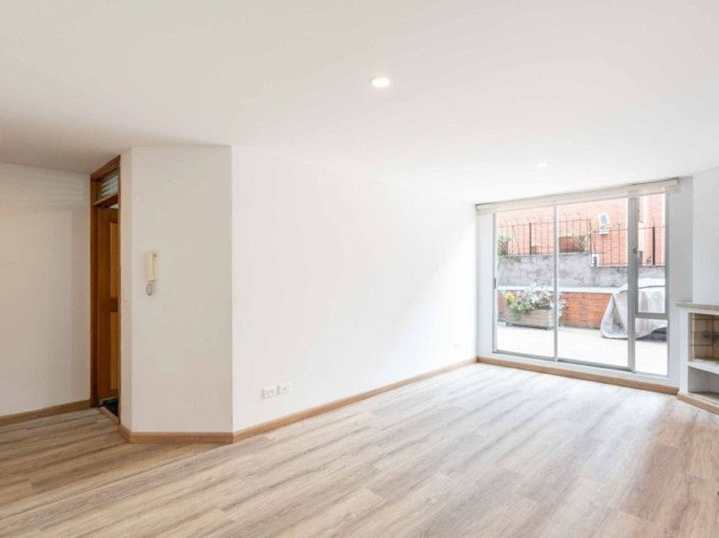 Apartaestudio en venta en Ub. Santa Coloma, Bogotá, 52 m² · foto 9 de 10