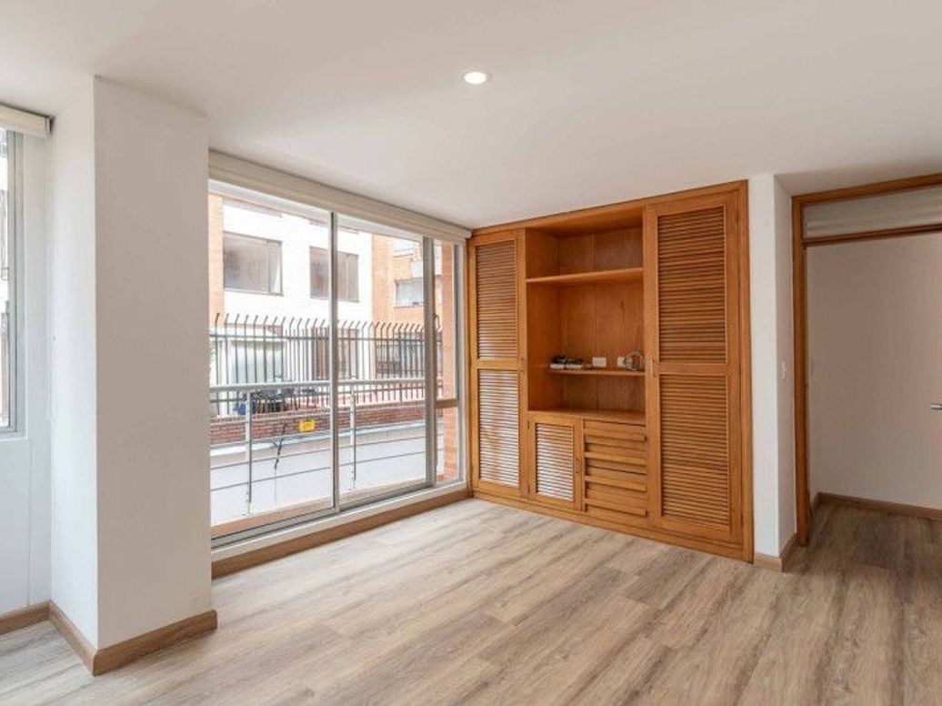 Apartaestudio en venta en Ub. Santa Coloma, Bogotá, 52 m² · foto 2 de 10