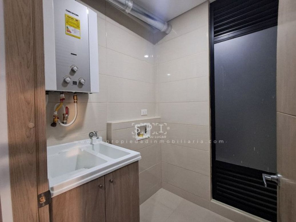 Apartamento de 3 alcobas en venta en San Jose V Sector, Bogotá, 149 m² · foto 7 de 20