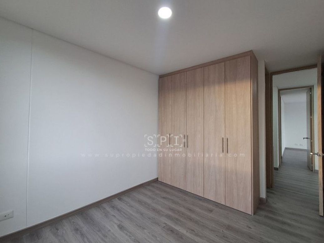 Apartamento de 3 alcobas en venta en San Jose V Sector, Bogotá, 149 m² · foto 10 de 20