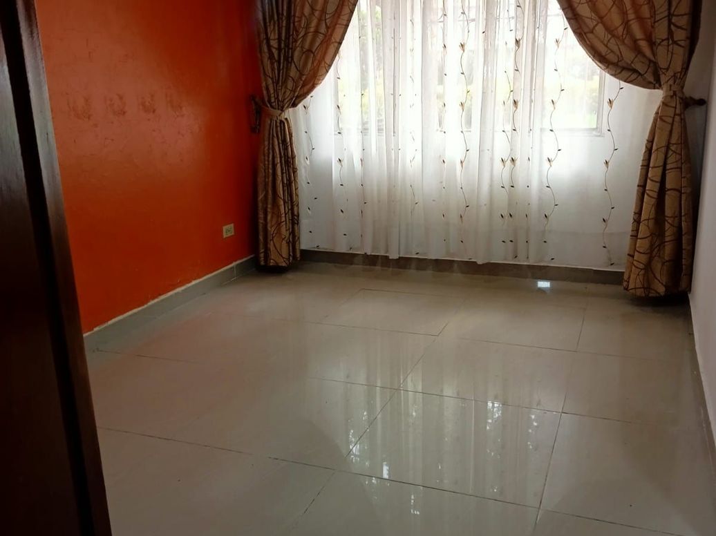 Casa de 4 alcobas en venta en Playas De Jaboque, Bogotá, 180 m² · foto 2 de 20