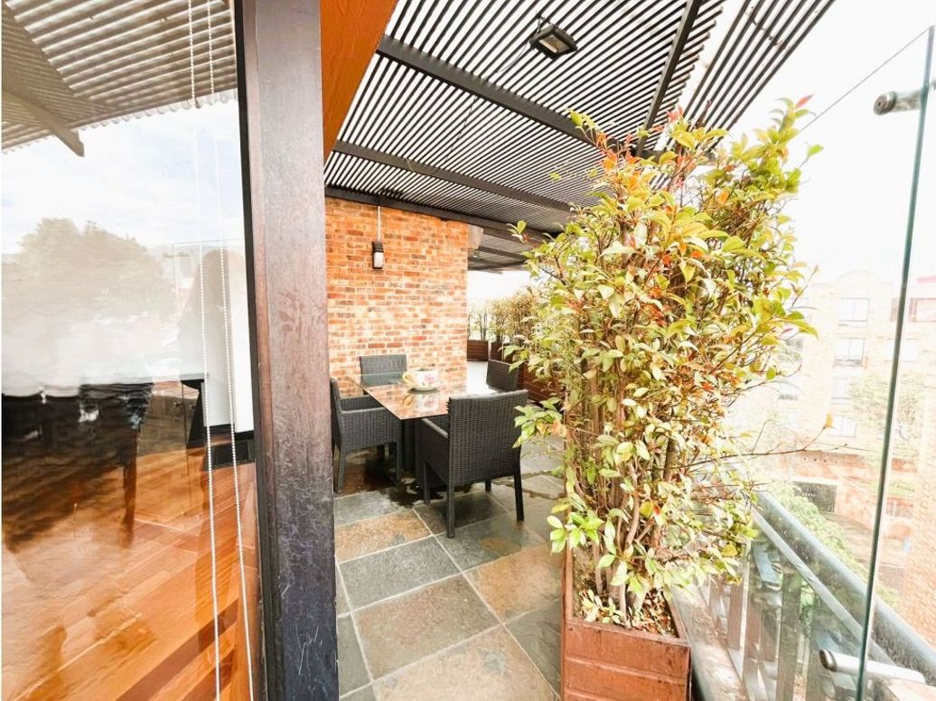 Apartamento de 5 alcobas en venta en Chicó Navarra, Bogotá, 337 m² · foto 5 de 20