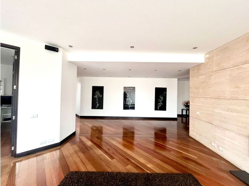 Apartamento de 5 alcobas en venta en Chicó Navarra, Bogotá, 337 m² · foto 16 de 20