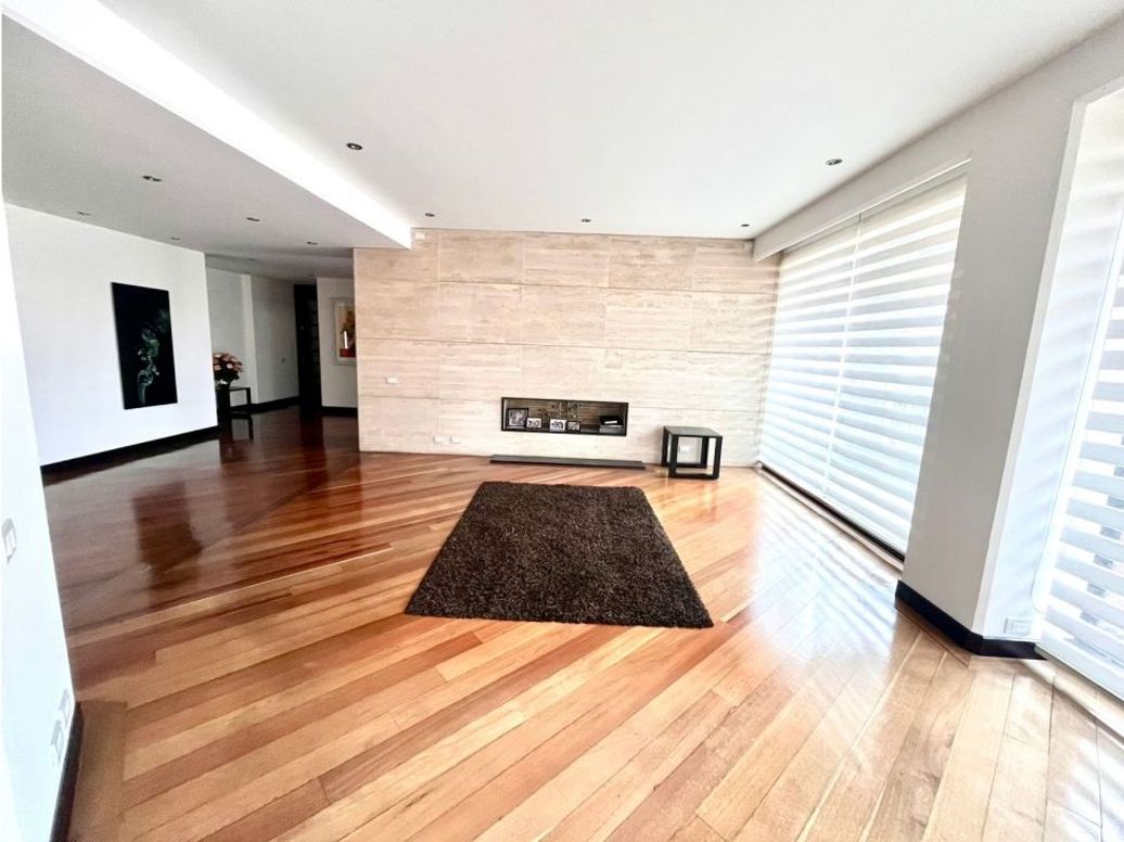 Apartamento de 5 alcobas en venta en Chicó Navarra, Bogotá, 337 m² · foto 6 de 20
