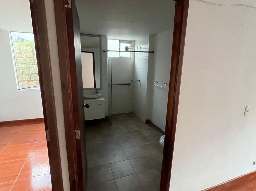 Apartamento de 2 alcobas en venta en Tuna Alta, Bogotá, 41 m² · foto 2 de 7