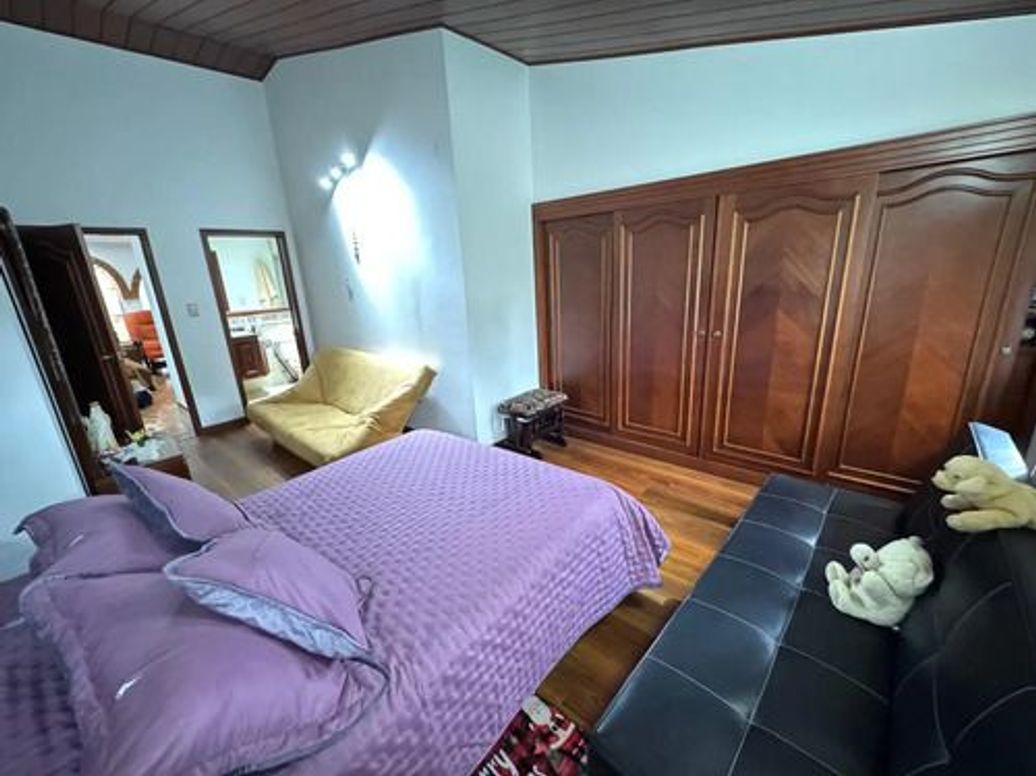 Casa de 5 alcobas en venta en Santa Barbara Alta, Bogotá, 450 m² · foto 17 de 20