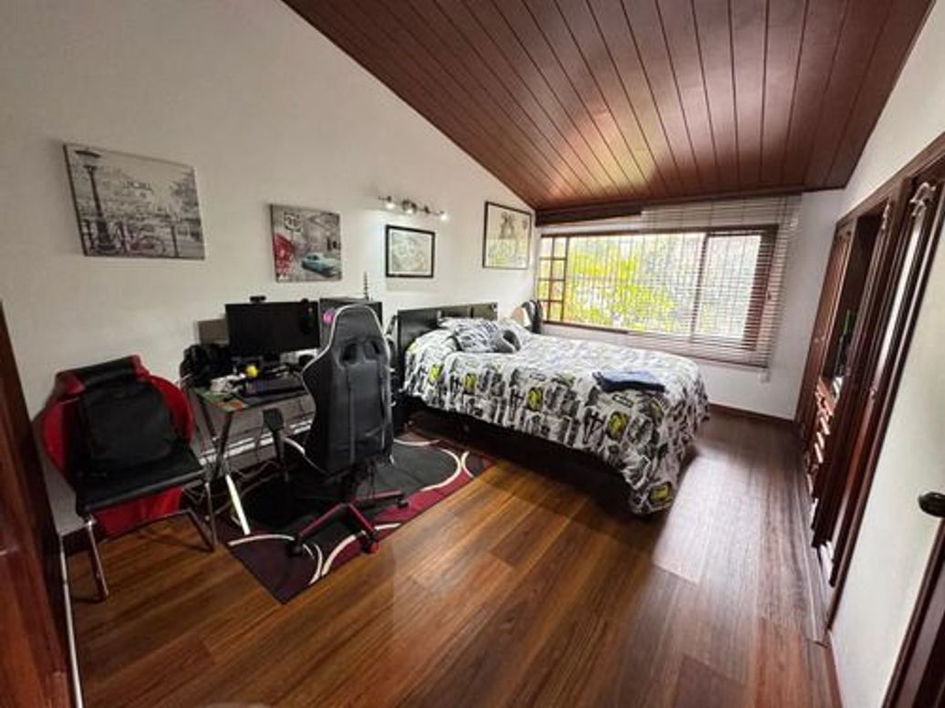 Casa de 5 alcobas en venta en Santa Barbara Alta, Bogotá, 450 m² · foto 20 de 20