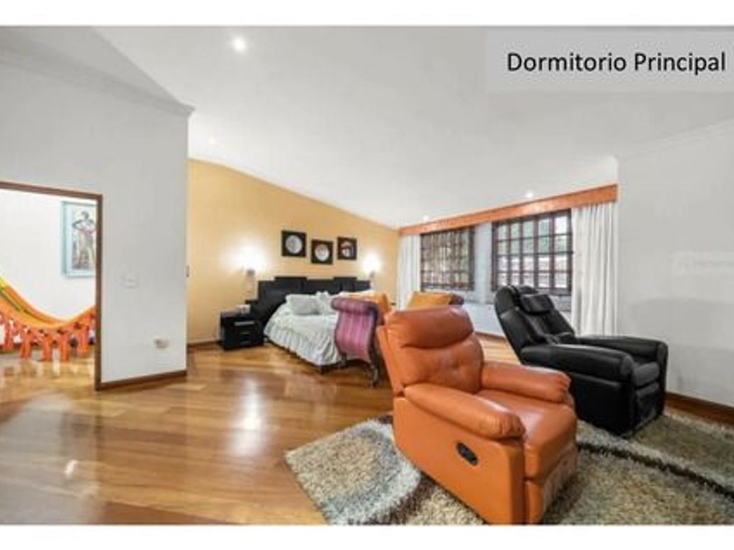 Casa de 5 alcobas en venta en Santa Barbara Alta, Bogotá, 450 m² · foto 12 de 20