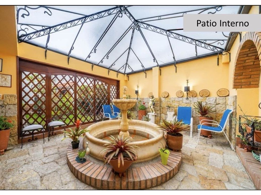 Casa de 5 alcobas en arriendo en Santa Barbara Alta, Bogotá, 450 m² · foto 7 de 15