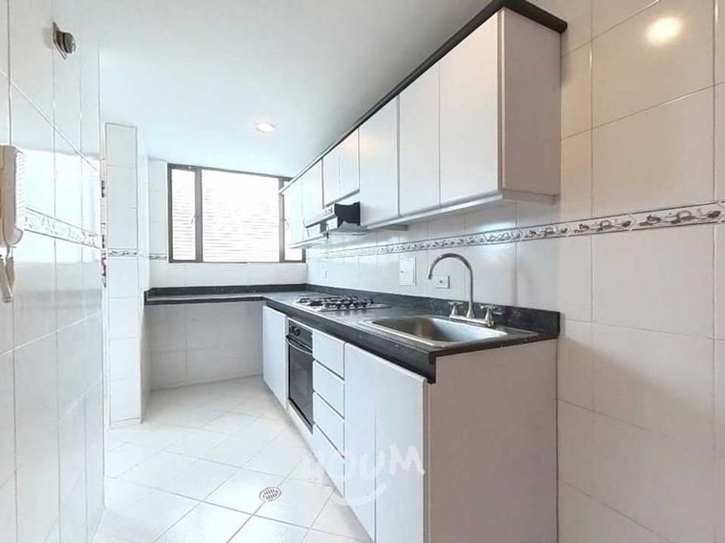 Apartamento de 2 alcobas en venta en Niza Suba, Bogotá, 90 m² · foto 3 de 13