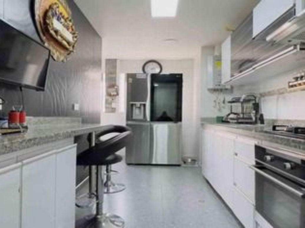 Apartamento de 3 alcobas en venta en Cantalejo, Bogotá, 157 m² · foto 6 de 11